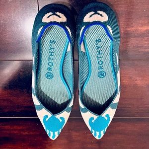 RARE Ikat Rothy’s Points, Size 9